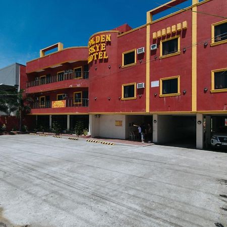 RedDoorz @ Golden Skye Hotel Guagua Buitenkant foto