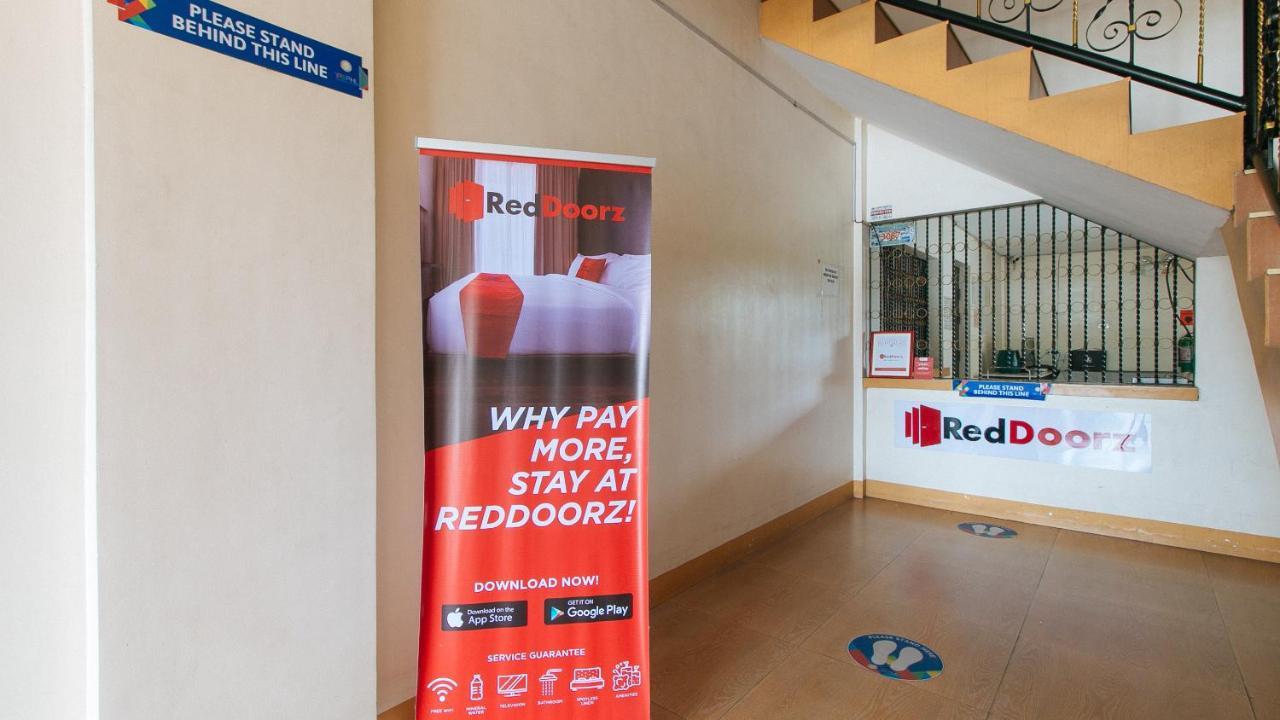 RedDoorz @ Golden Skye Hotel Guagua Buitenkant foto