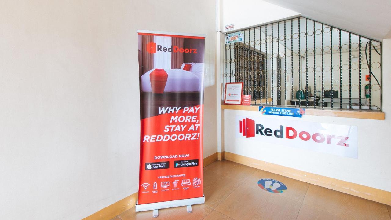 RedDoorz @ Golden Skye Hotel Guagua Buitenkant foto